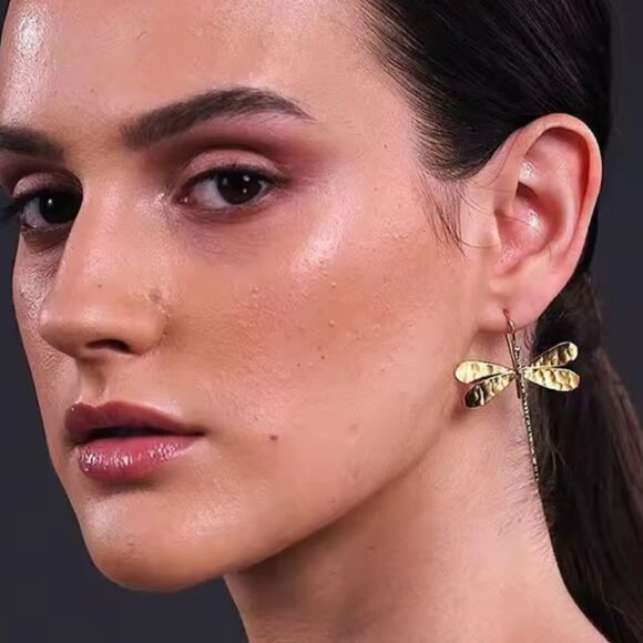 New FP Gold hammered dragonfly earrings - Picture 2 of 9